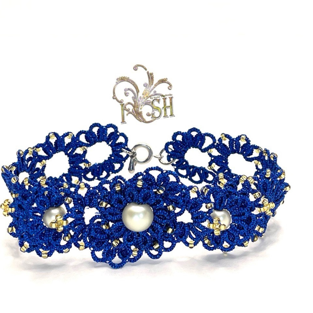 Elegant Blue and Gold Bracelet